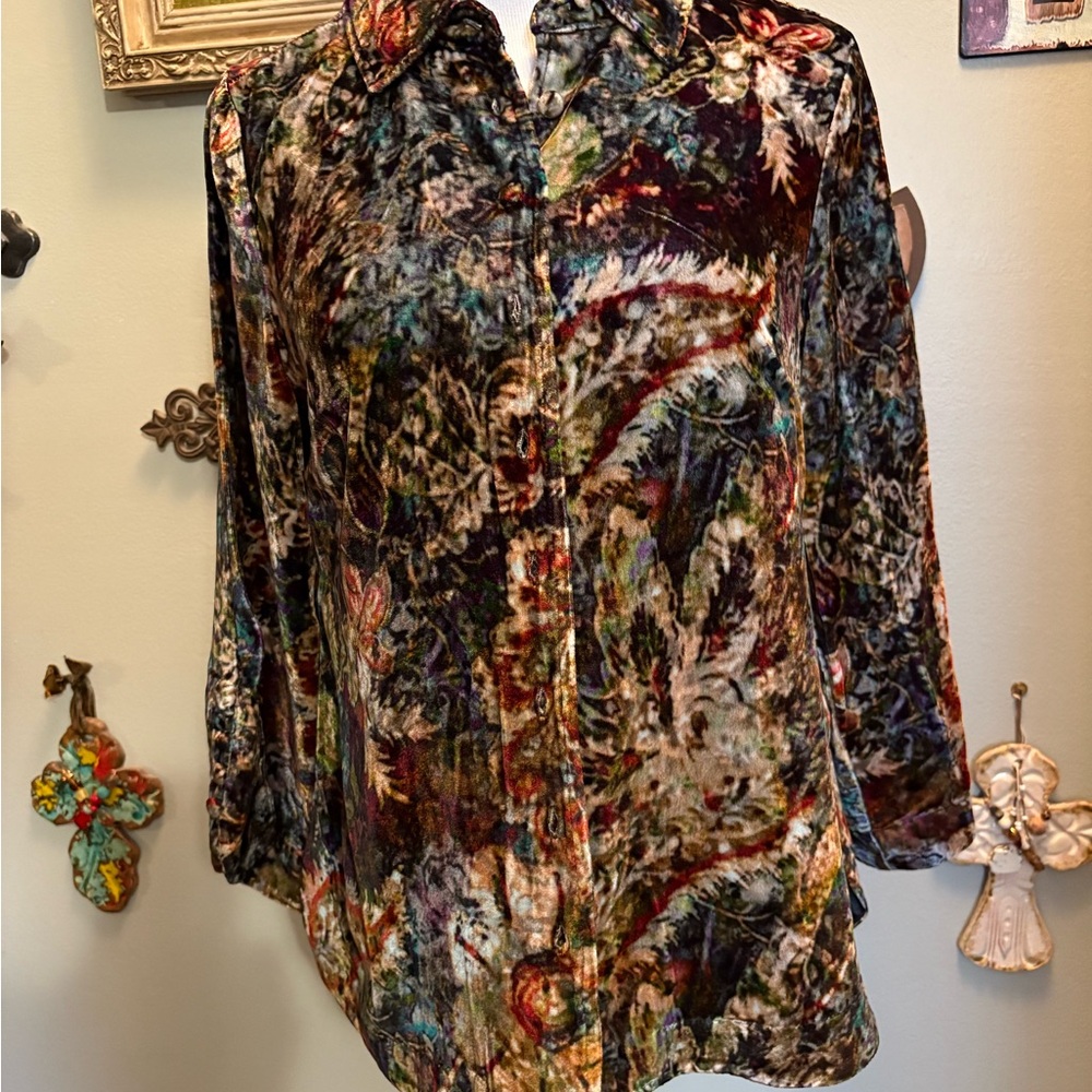 Soft Surroundings Vibrant Velvet Button Down Shirt